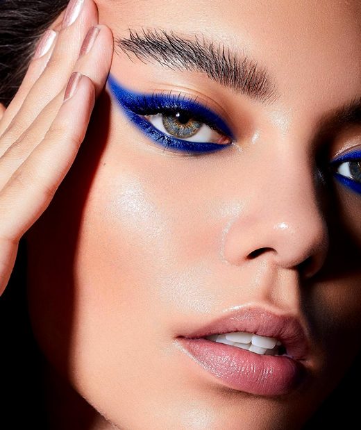 classic-blue-2020-pantone-beauty-makeup